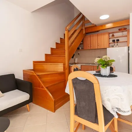 Antivo Apartment *